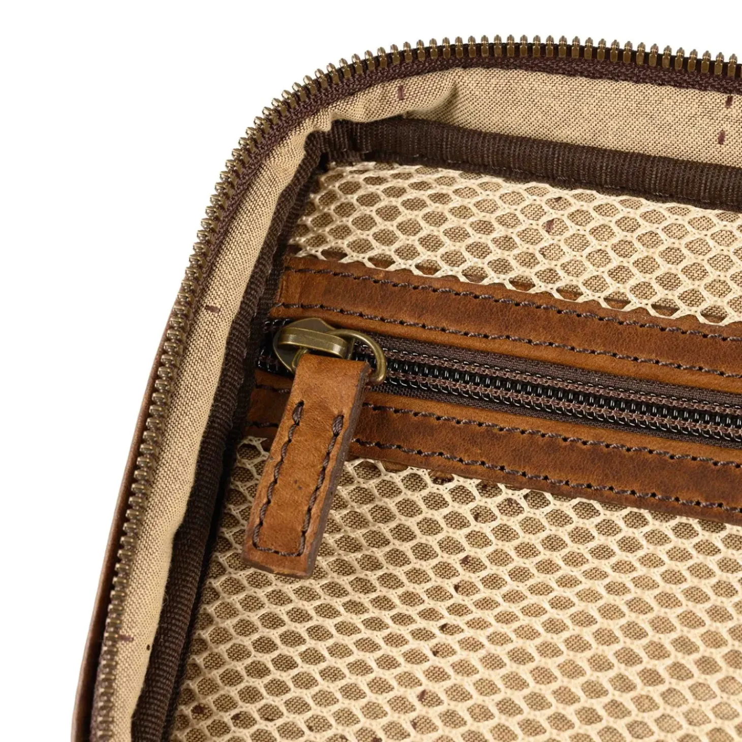 Moore & Giles Kent Travel Kit in Baldwin Oak