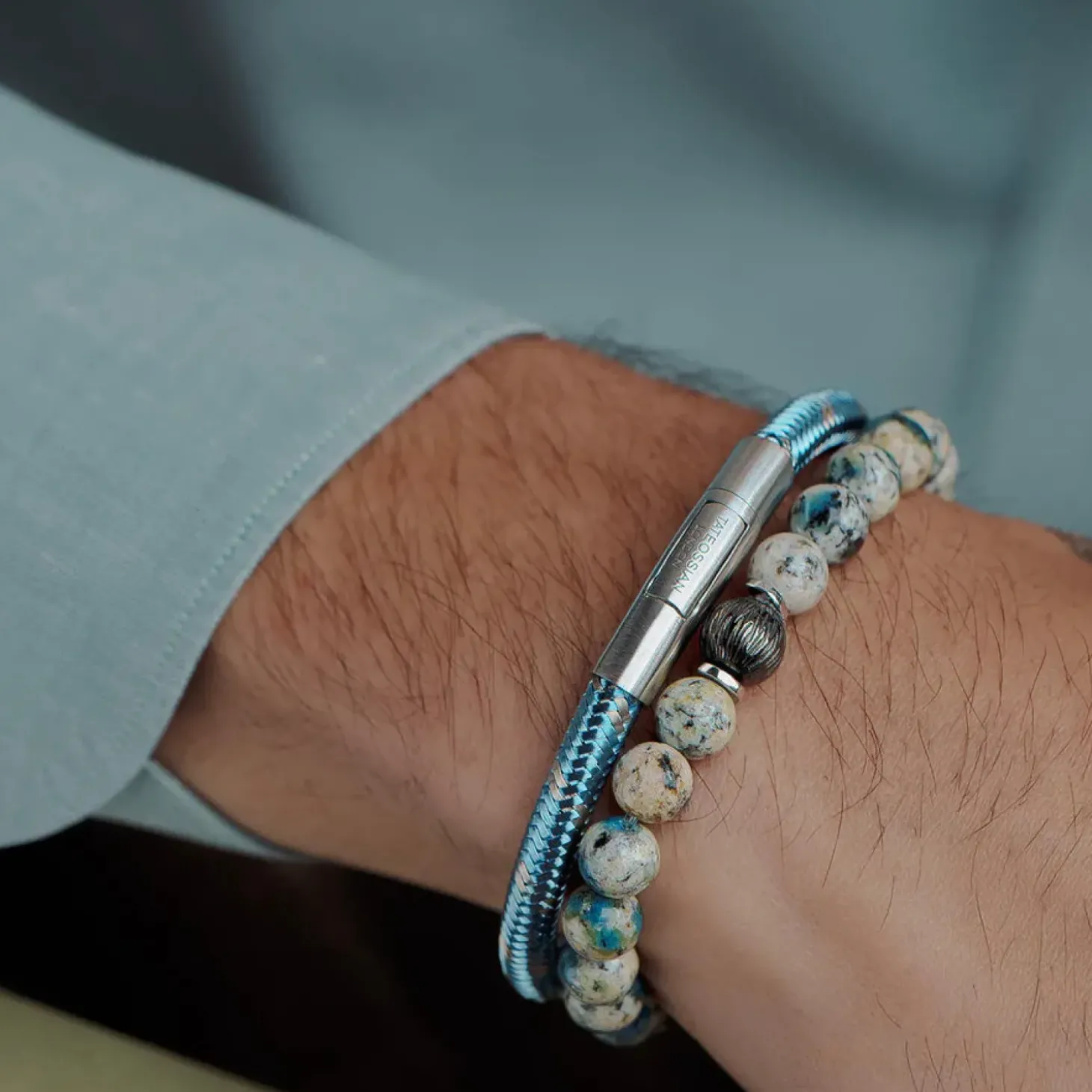 Tateossian Lhasa Graffiato Beaded Bracelet in Rhodium Silver with Cream and Blue Azurite