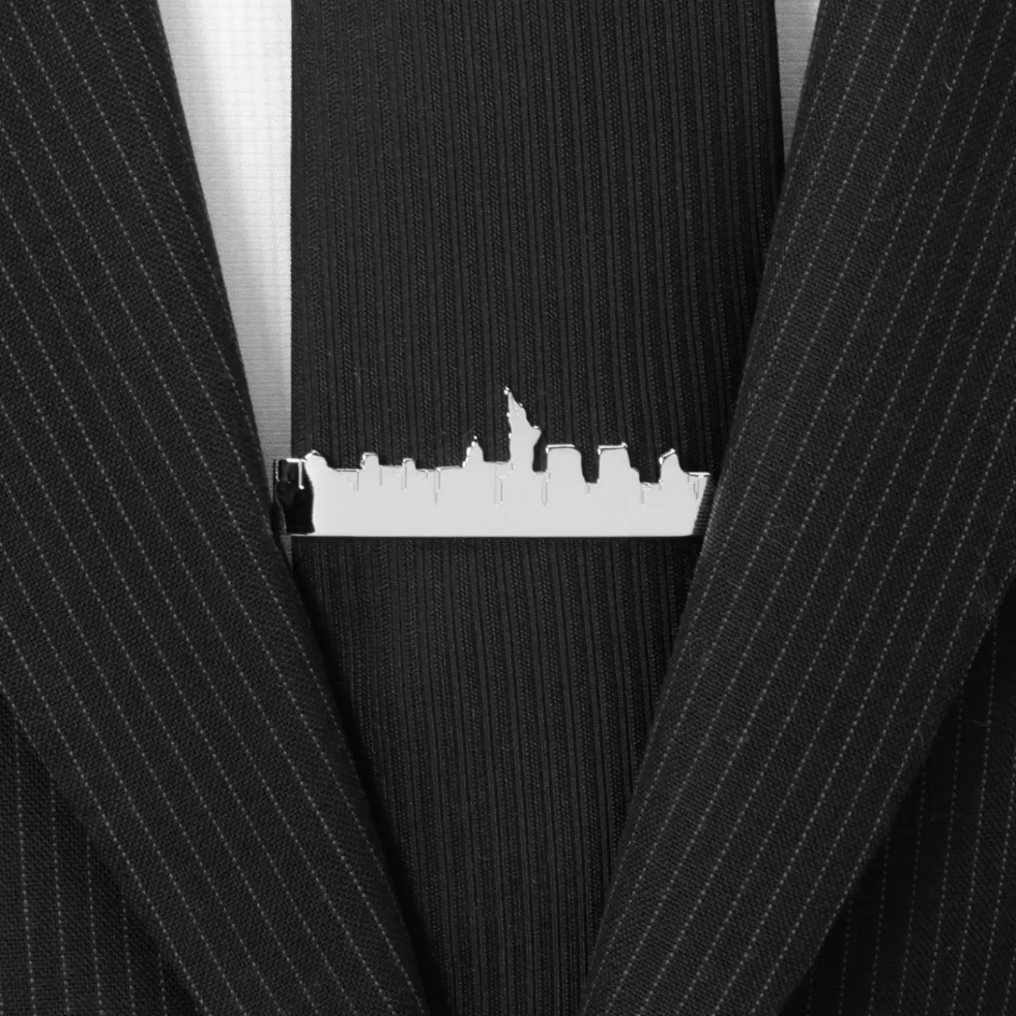 Cufflinks, Inc. New York Skyline Tie Bar