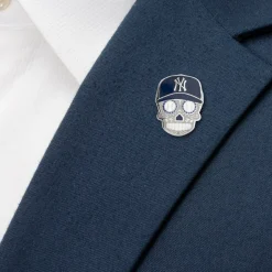 MLB New York Yankees Sugar Skull Lapel Pin